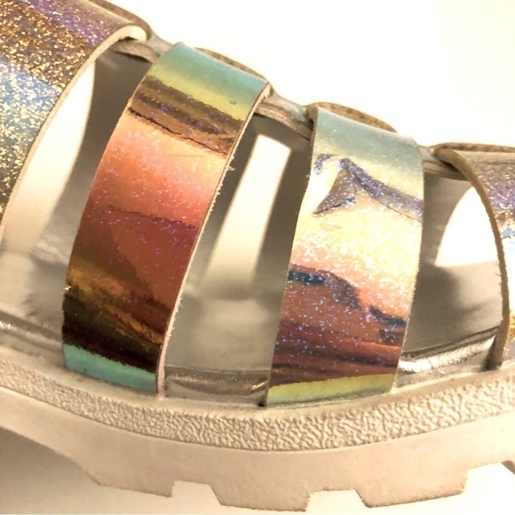 Steve Madden Girls J Puzzle Iridescent Caged Sandals - Picture 15 of 15